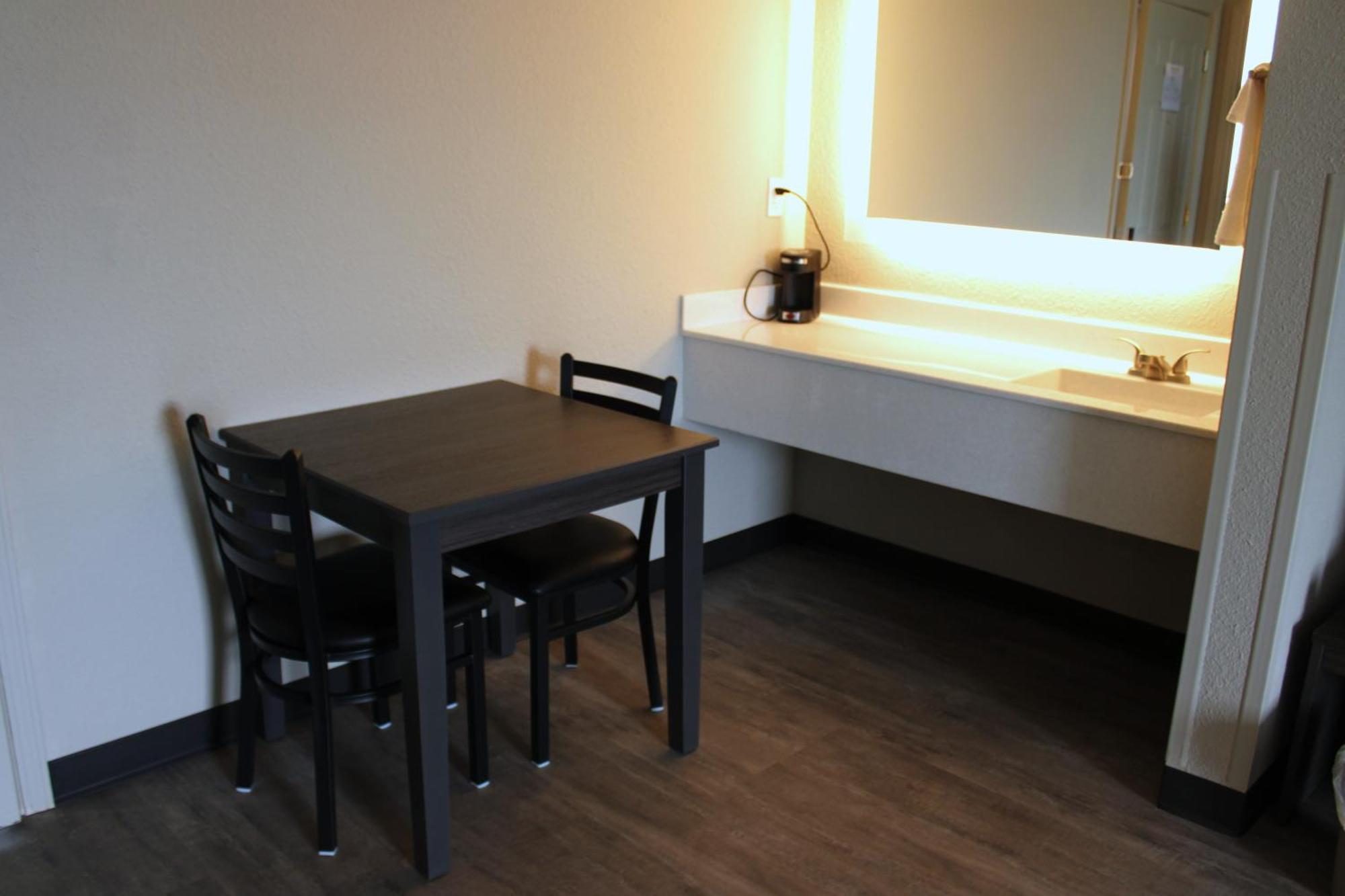 Boarders Inn And Suites By Cobblestone Lamar Missouri Extérieur photo