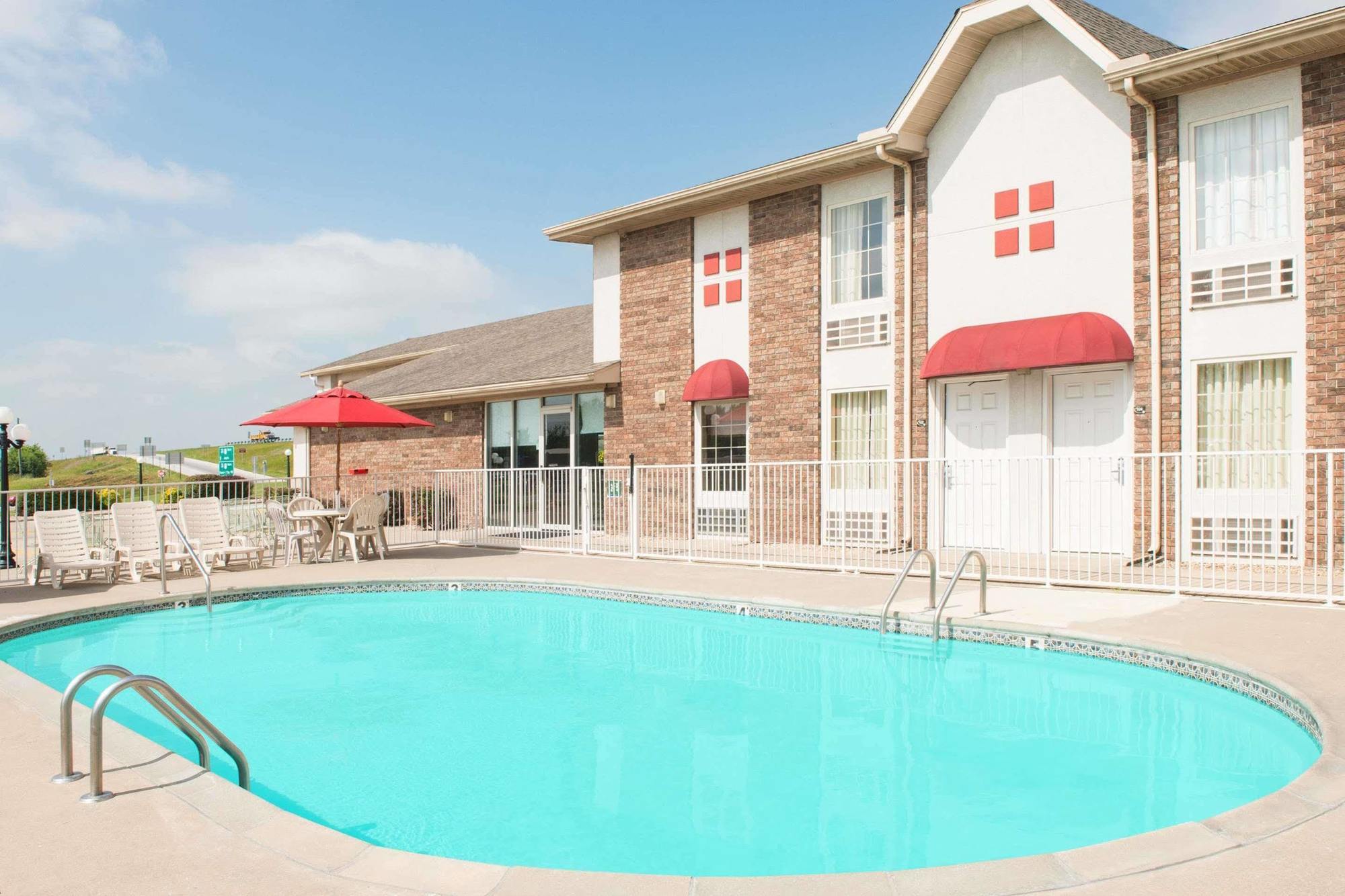 Boarders Inn And Suites By Cobblestone Lamar Missouri Extérieur photo